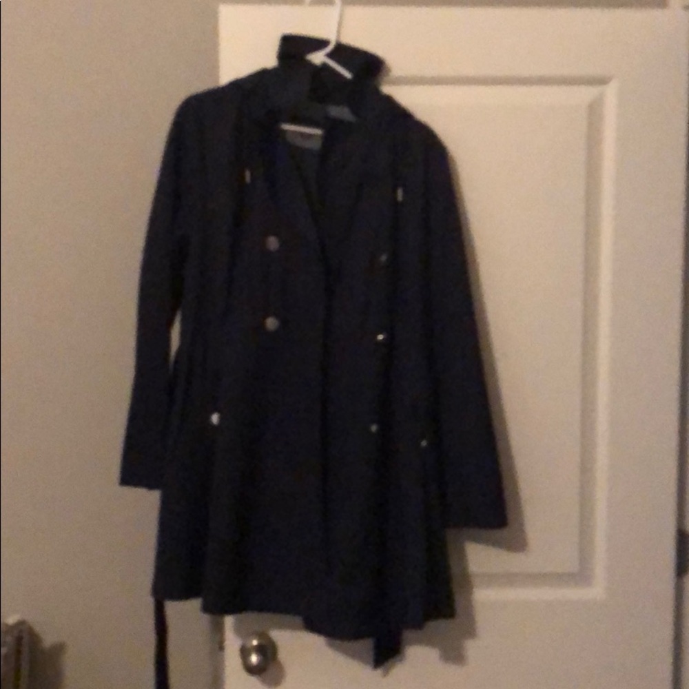 Trench coach by Laundry